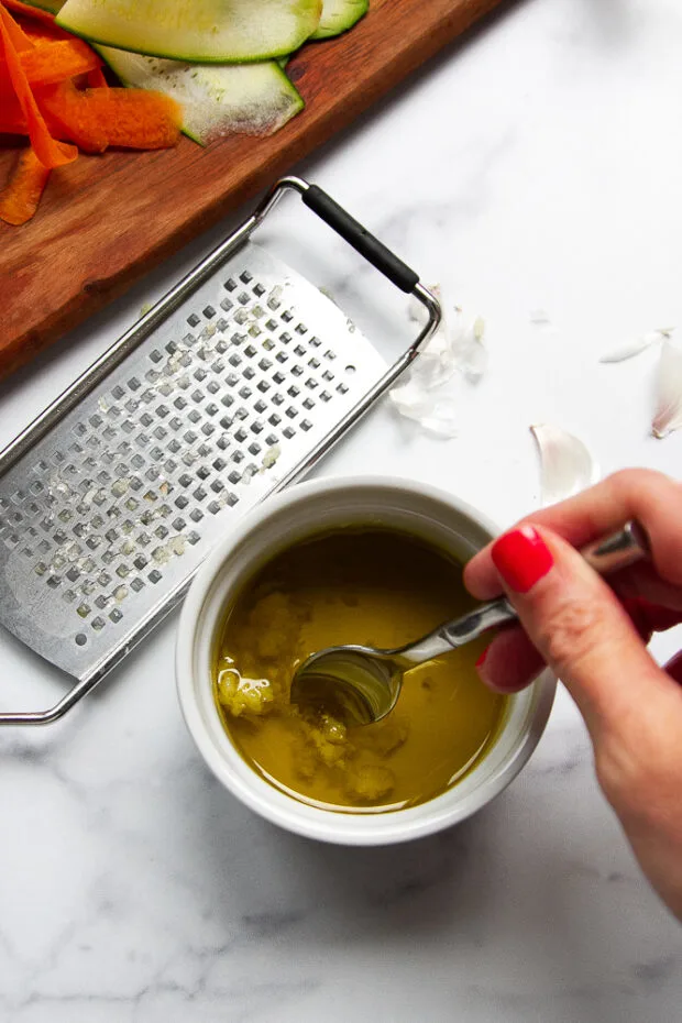 Olive oil mixed with grated garlic.