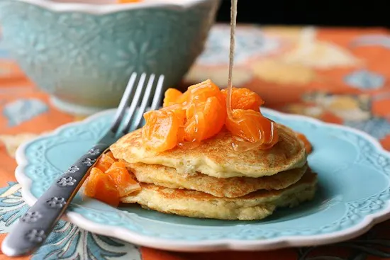 Paleo Dreamsicle Pancakes with Clementine-Vanilla Bean Compote | paleo recipes | grain-free recipes | gluten-free recipes | paleo pancakes | paleo breakfast | orange recipes | perrysplate.com