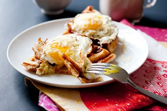 Gluten-Free Hot Dog Waffles | www.perrysplate.com