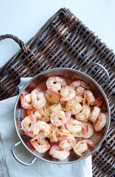 Garlicky Shrimp (gambas al ajillo) - A perfect shrimp recipe for garlic lovers! Super easy to make and goes well in a rice bowl or as part of a big salad. | perrysplate.com