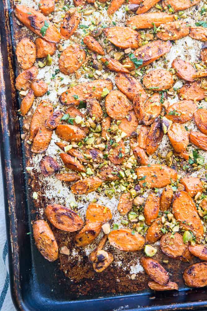 Moroccan Roasted Carrots with Pistachio Gremolata | paleo recipes | Whole30 recipes | gluten-free recipes | perrysplate.com